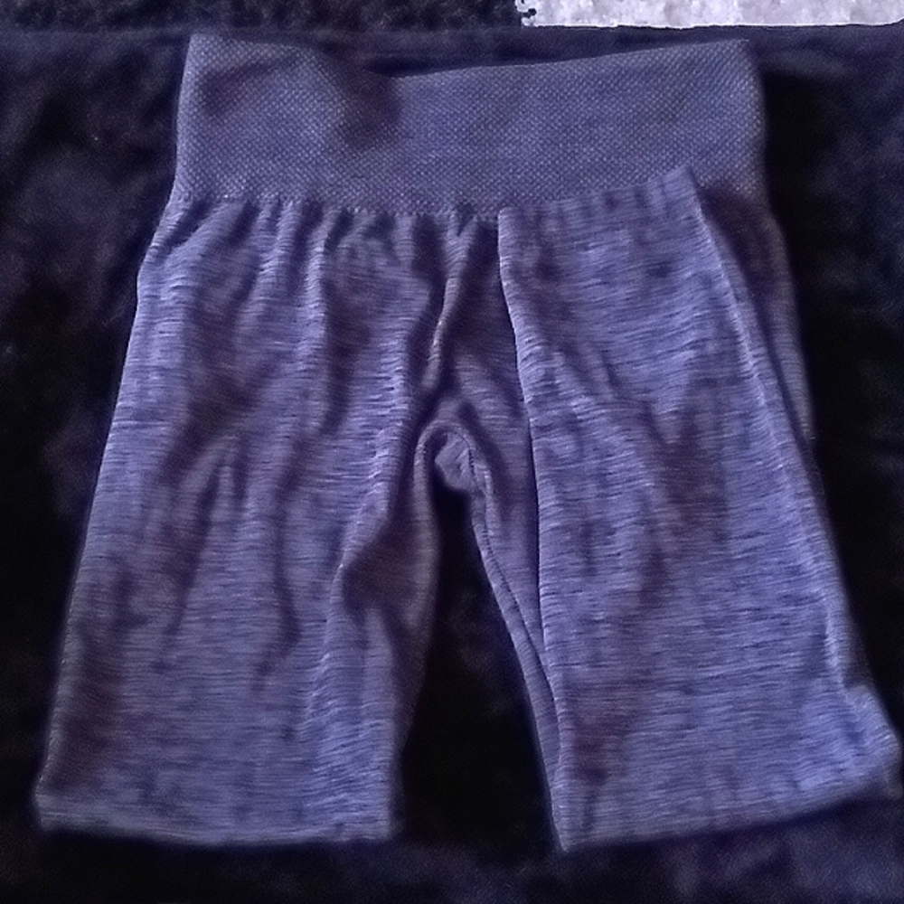 Gray workout leggings